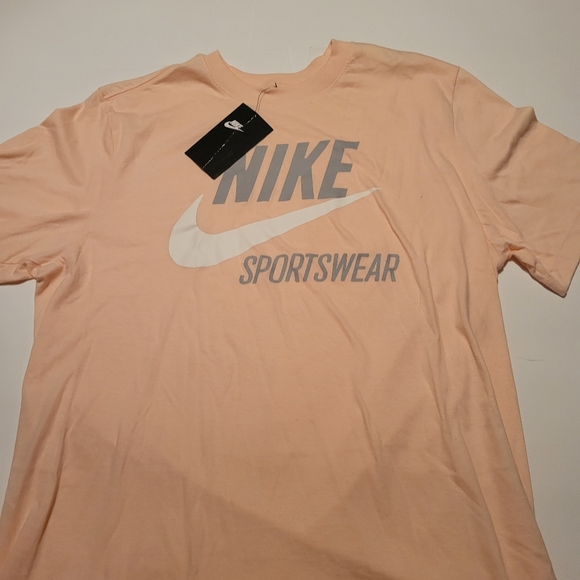 Men's T-Shirt Nike Sportswear Club - Picture 7 of 16